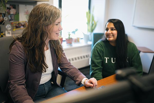 Librarian and graduate student conversation