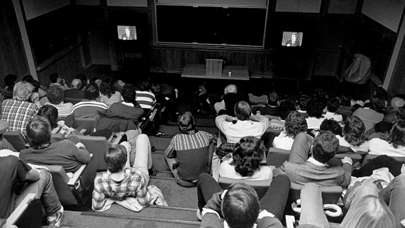 1984 Dem debate: students watching