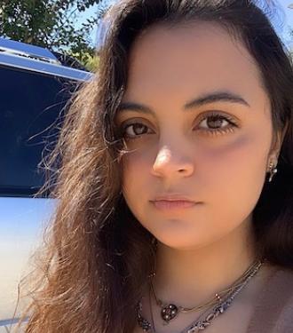 Jessica Peña '21, the 2021-22 Edward Connery Lathem '51 Digital Library Fellow