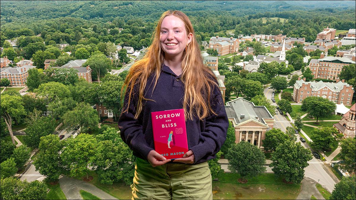 Mia Nelson '22 portrait