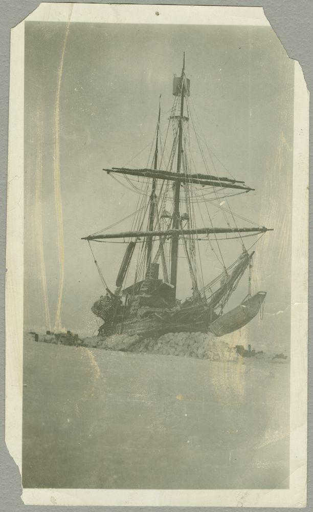 image of the ship Karluk, before she sank in the Arctic in November 1913