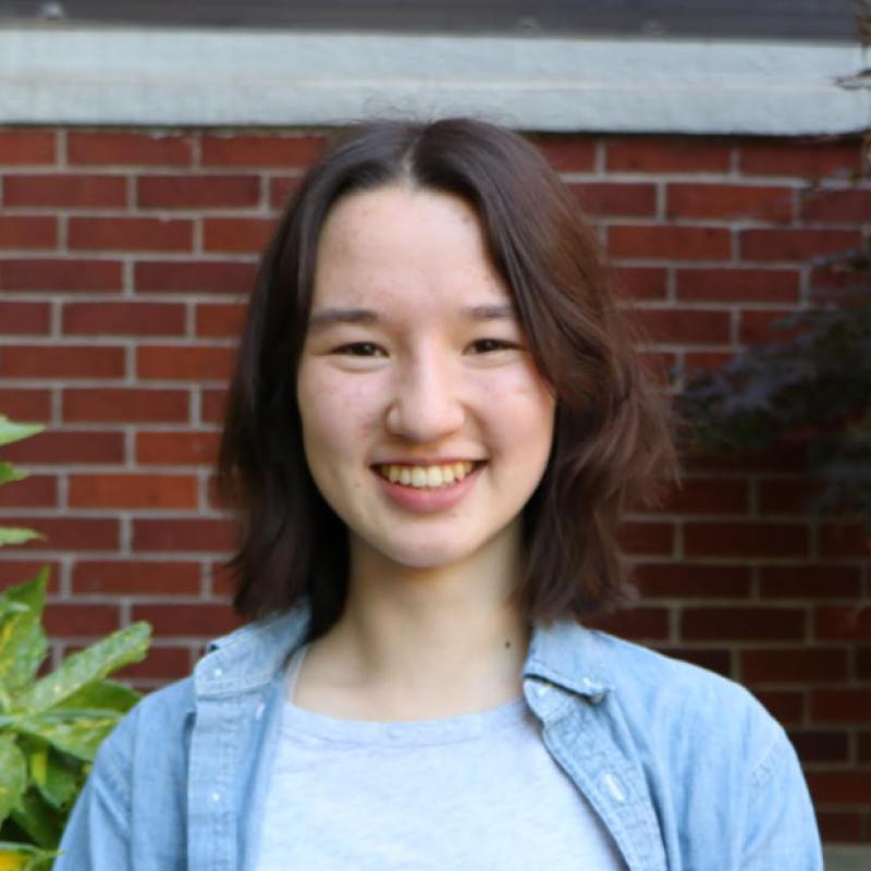 Lia Hansen '28